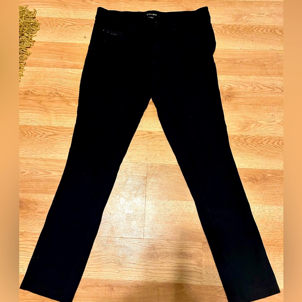 Roz & Ali Black Pants Size 10